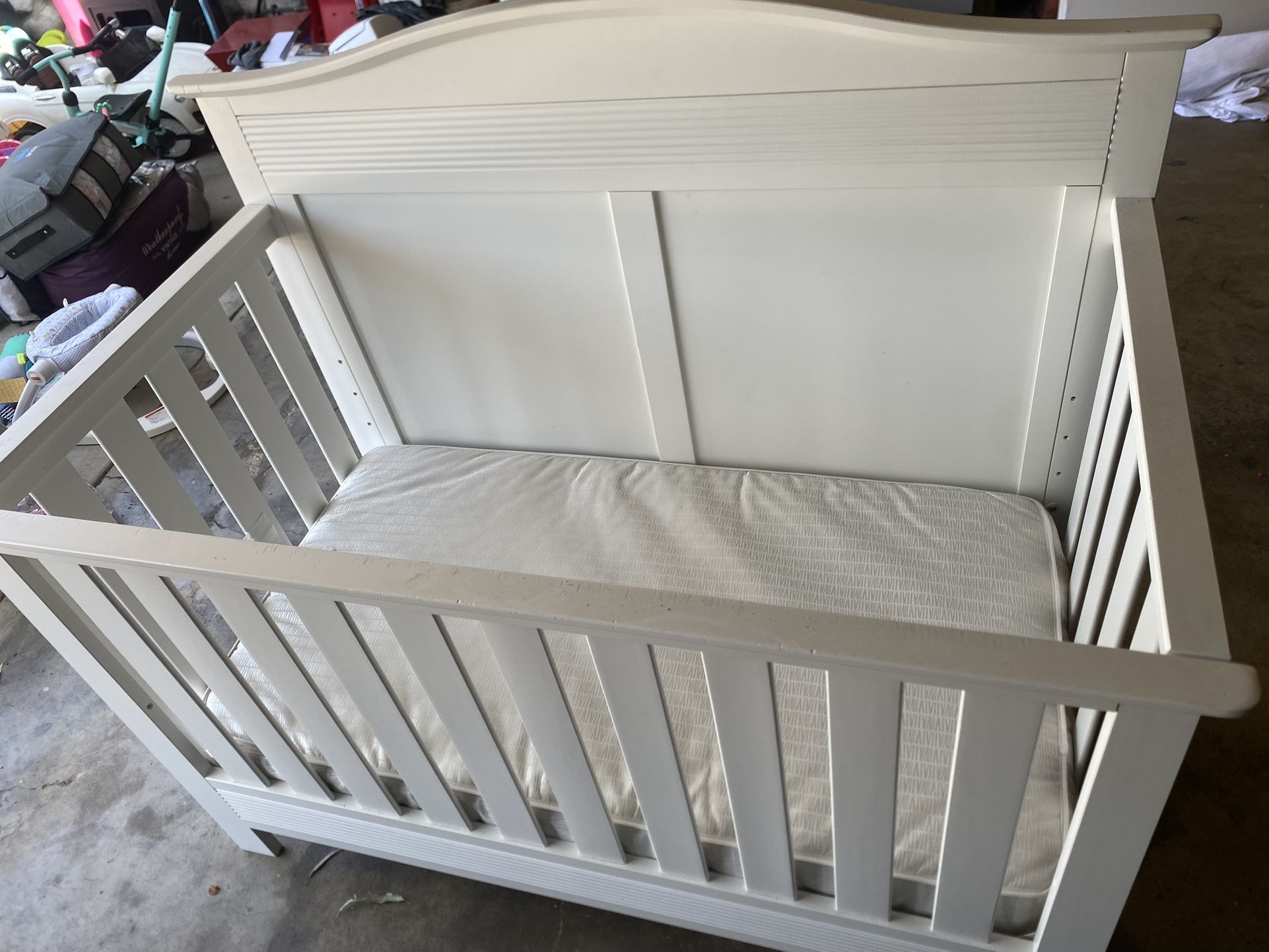 Delta crib
