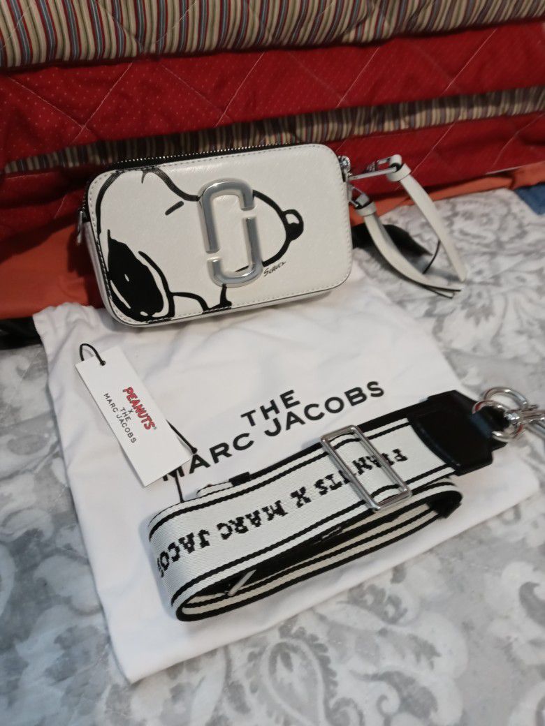 Peanuts Marc Jacobs Snapshot Purse. for Sale in Lewis Mcchord, WA - OfferUp