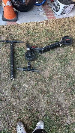 Nine bot e scooter