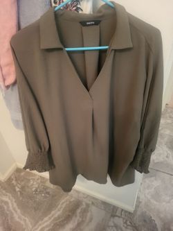 Green blouse never worn