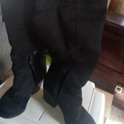 Boots Knee High Size 7