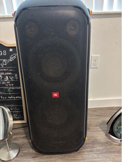 JBL PARTY BOX 710 BLUETOOTH SPEAKER