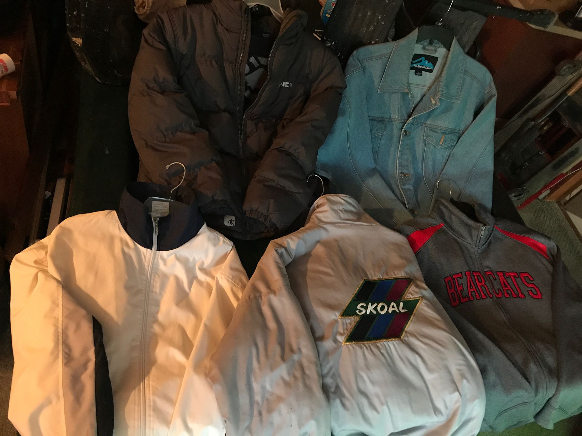 5 coats / Bearcats/jean jacket /AND1 / skoal