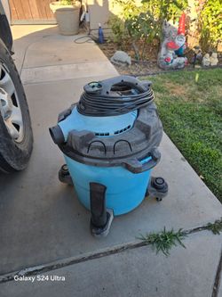 Shop vacuum