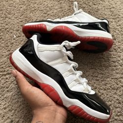 Jordan 11 Low Concord Bred