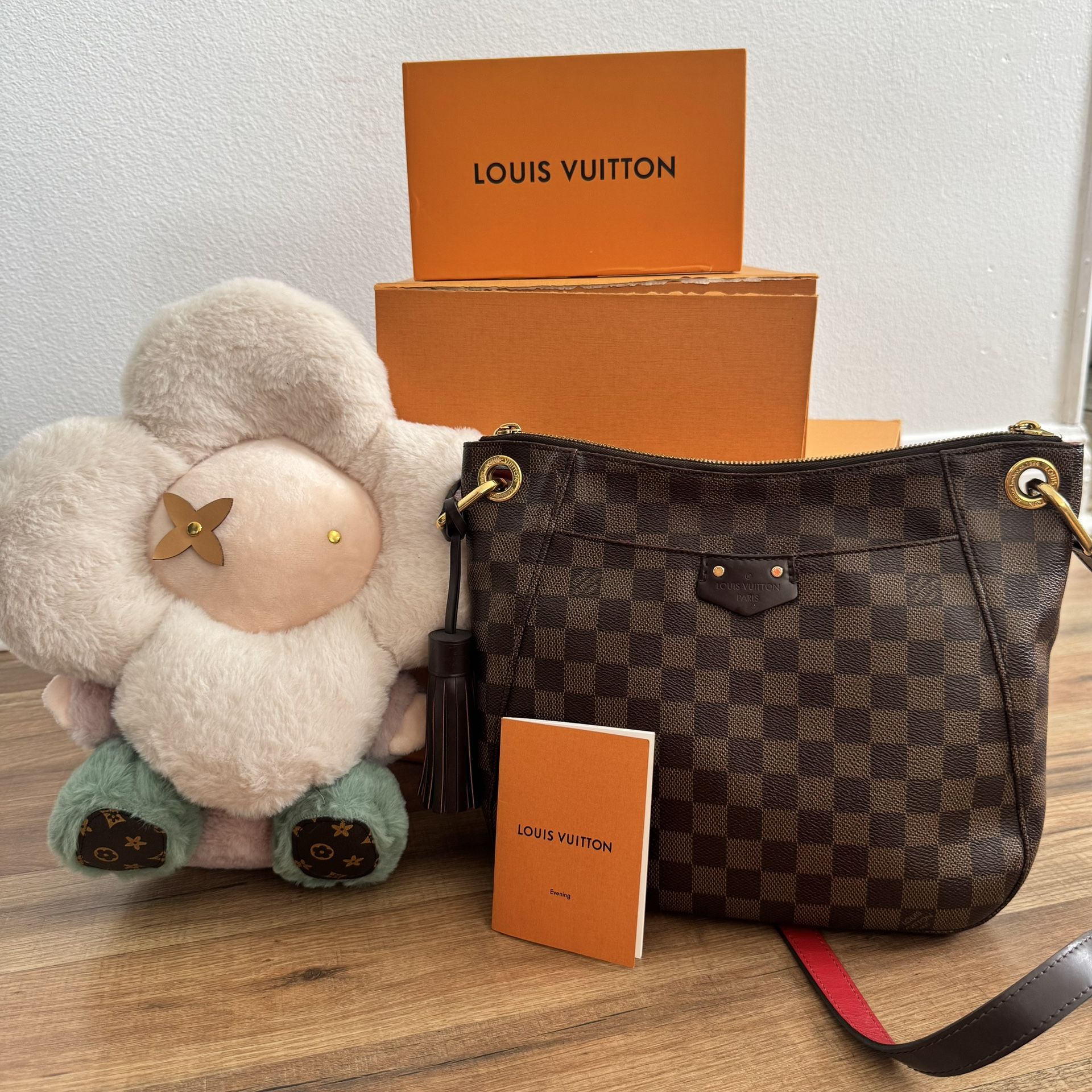 Louis Vuitton Damier Ebene Southbank Besace Crossbody