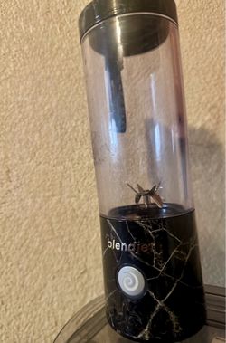 Portable blender