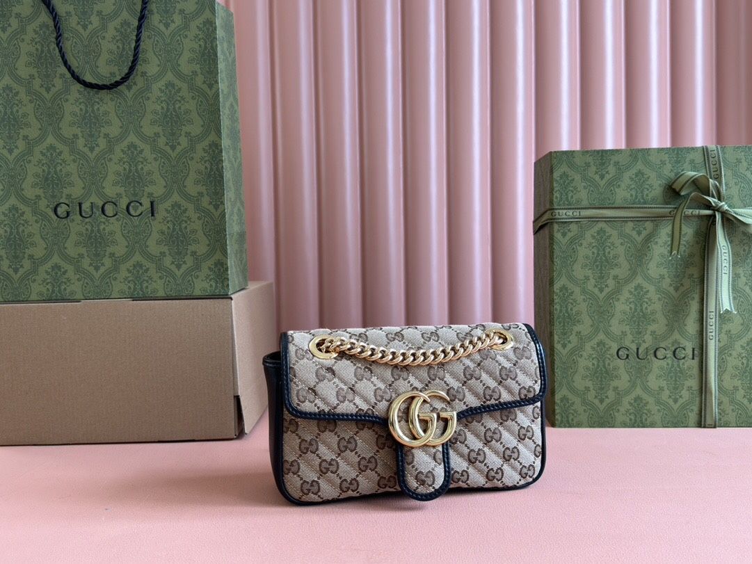 Women's classic shoulder bag