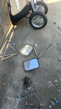 Truck door mirrors