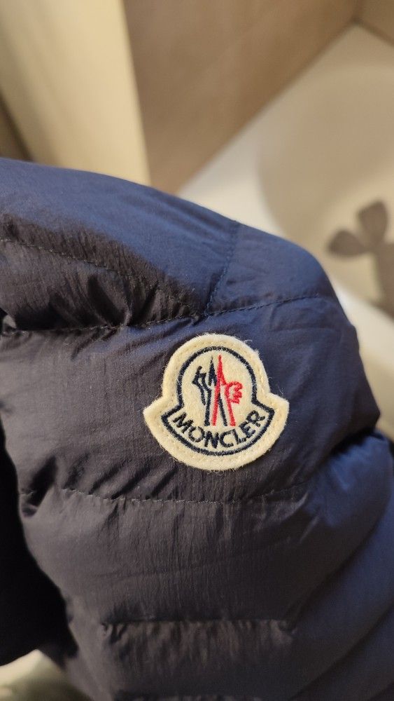 Moncler Light Puffer 