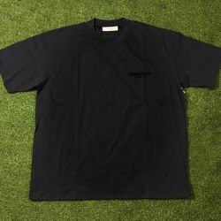 Essentials Black Shirt XL