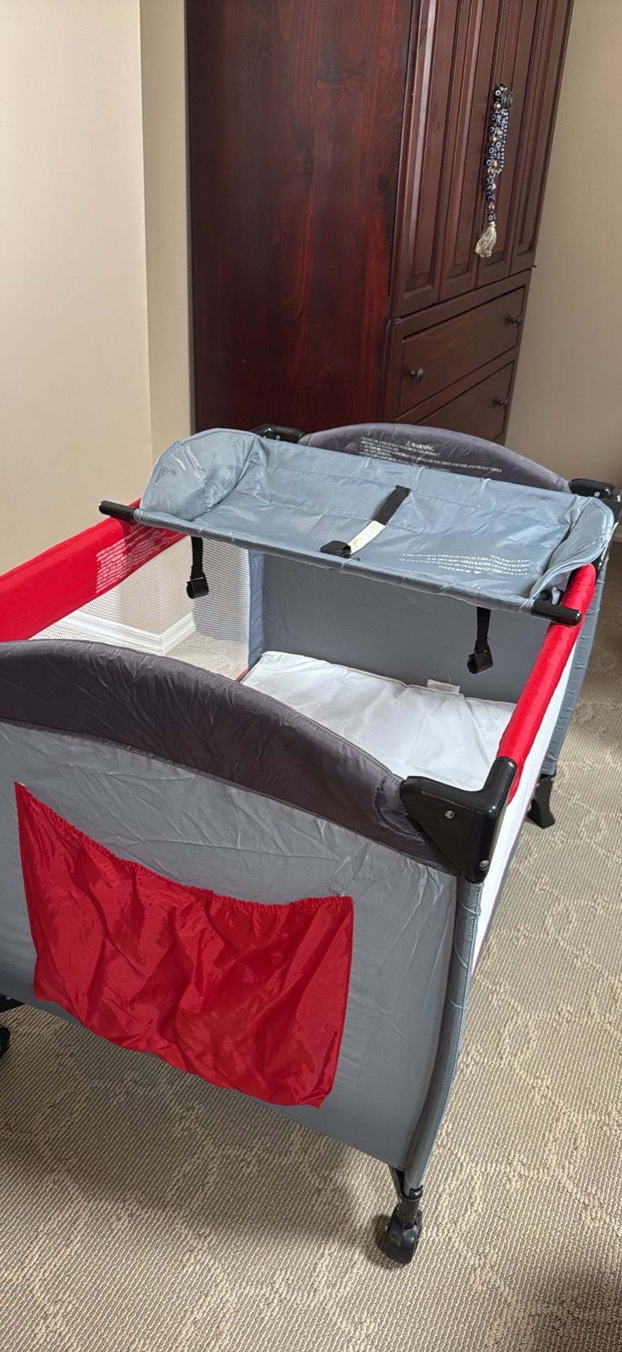 Playpen/Crib