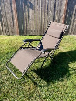 Brown Zero Gravity Lounge Chair
