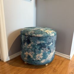 Ottoman/footstool With Storage 
