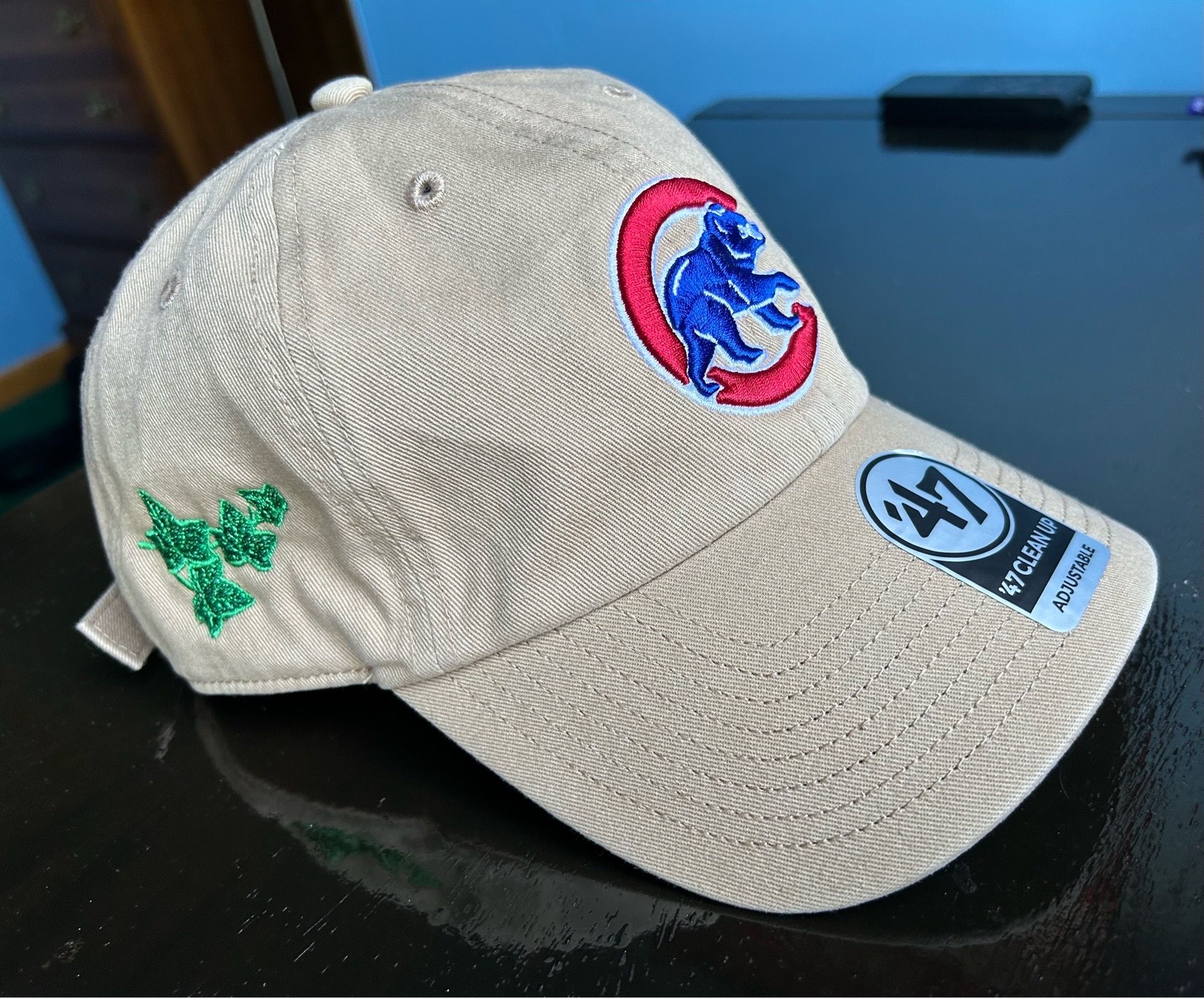 NEW RARE Chicago Cubs Adjustable Hat with Wrigley Field Ivy Stitching 1 of 1