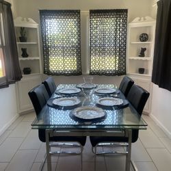 Glass Tables And Chairs 