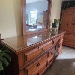 Cal King Bedroom Set