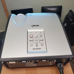 SHARP NOTEVISION PG-F255W PROJECTOR WITH HDMI (INV. M1152N)

