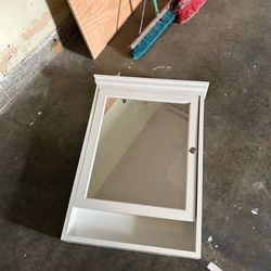 Vanity cabinet