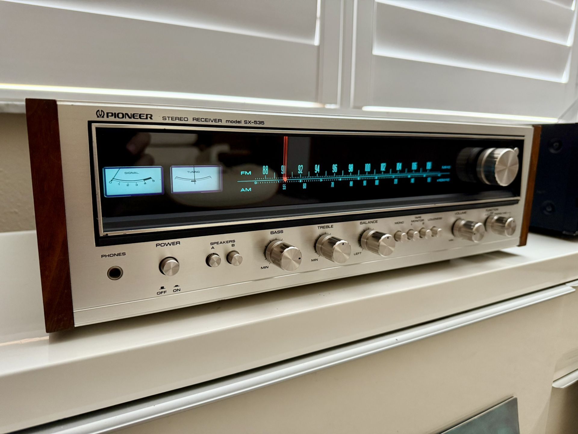 Pioneer SX-535 Stereo Receiver (Great Condition)