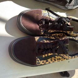 Vans leopard Size 8.5 Men
