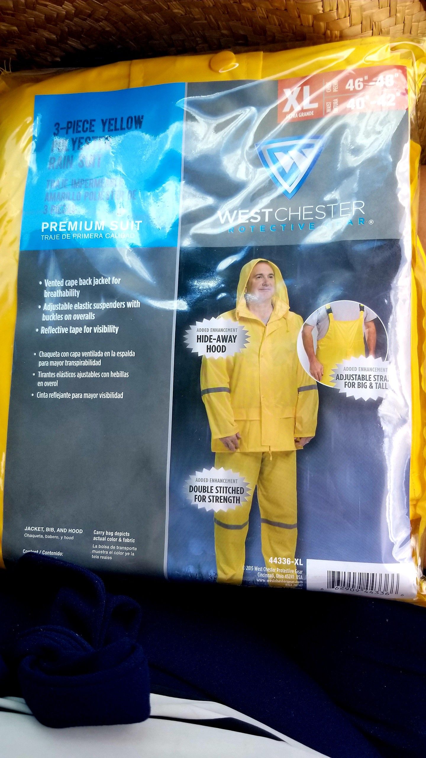 Premium Rain Suit. Poncho!