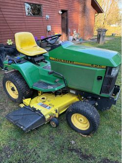 John Deere 425  54 inch lawnmower