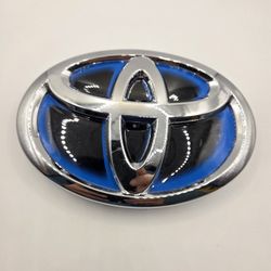 OEM Toyota Hybrid Front Emblem Assembly 75310~47010 (Prius, Camry)