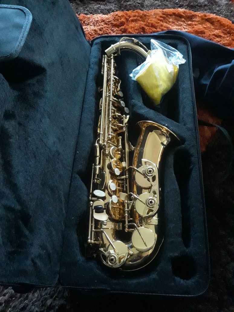 Fever alto saxophone brand new never played with case