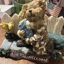 Boyd’s Bears And Friends A Heroes Welcome