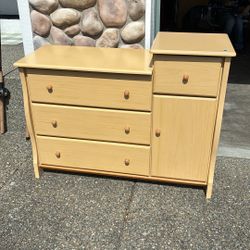 Changing Table  Dresser