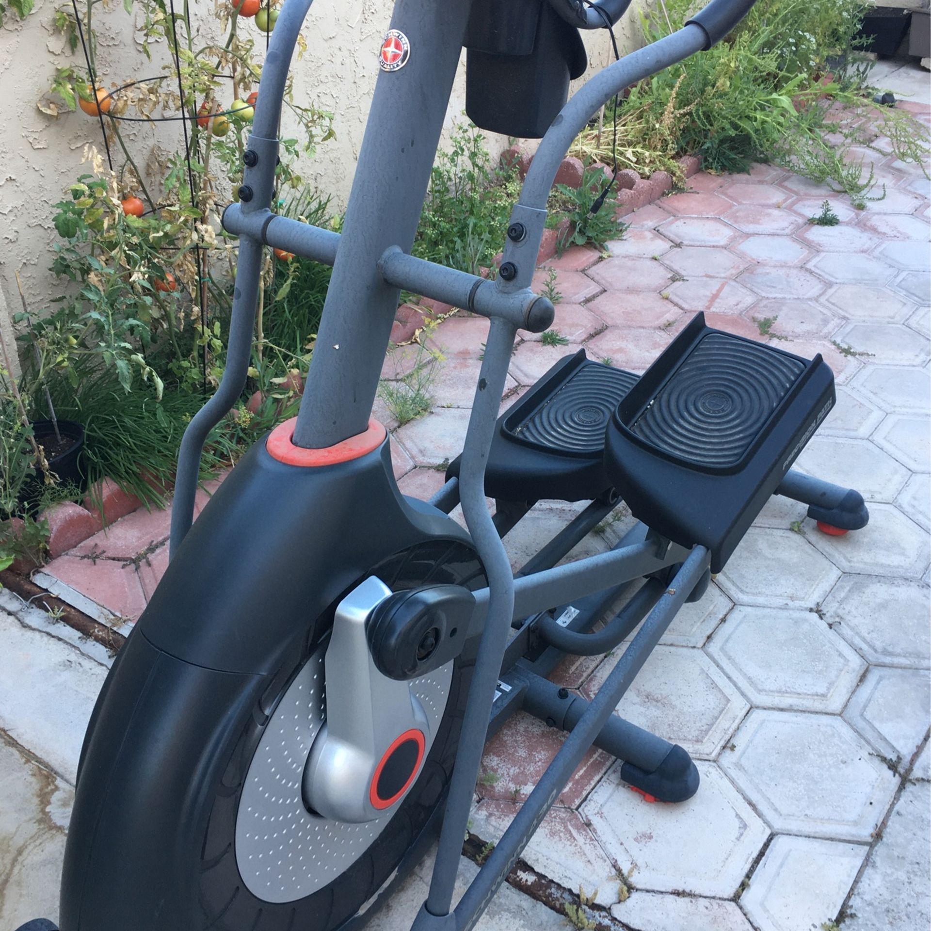 Schwinn 430 Elliptical 