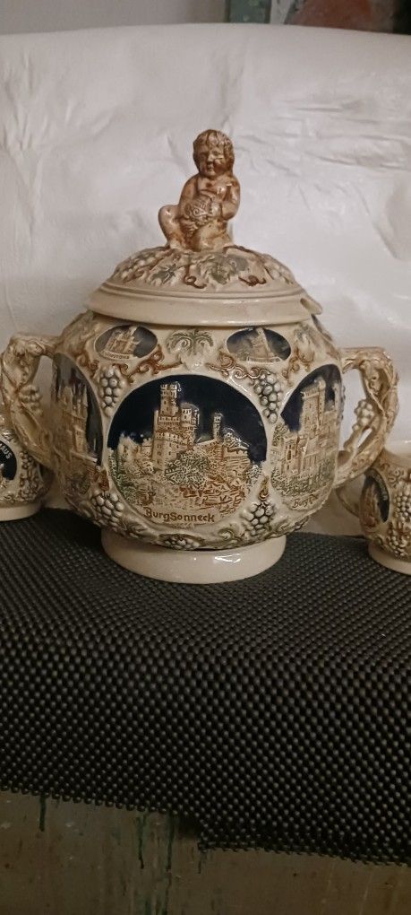 Vintage GERMAN SOUP BOWL SET