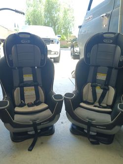 Graco extend 2 fit from baby to toddler.