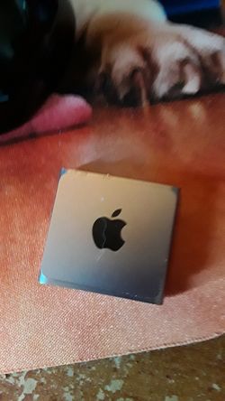 APPLE SHUFFLE WORKS NO CHARGER $25.00 VERY OLD DOLLAR COIN $25.00 MUST PICK UP IN VINTON ONLY NO HOLD NO DELIVERY NO LOWER NEED GONE