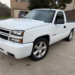 Chevrolet Silverado Cama Corta V8