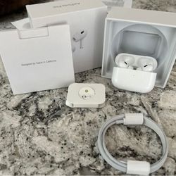 AirPods Pro (2nd generation) with MagSafe Charging Case (USB‑C)