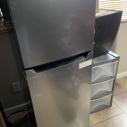 Magic Chef Mini Fridge