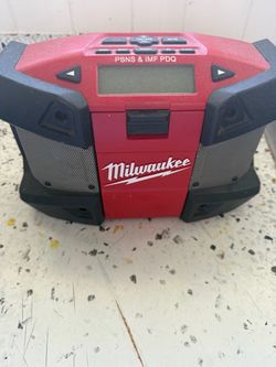 Milwaukee m12 radio