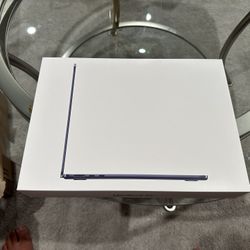 New Apple MacBook Air M4 13” 256GB 16GB RAM Midnight