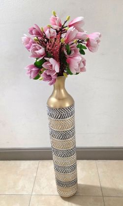 *** NEW LOW PRICE *** 34" Floor Vase with Pink / Purple Faux Magnolia Stems and Gypsophila @ Lasting Creations