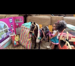 18”doll with horse, JEEP , chair and accessories