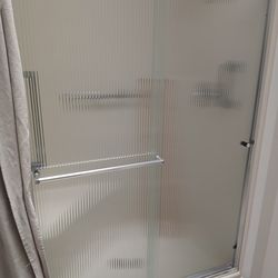 Shower Doors Great Condition