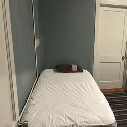 Full Size Bed Frame And Mattress 