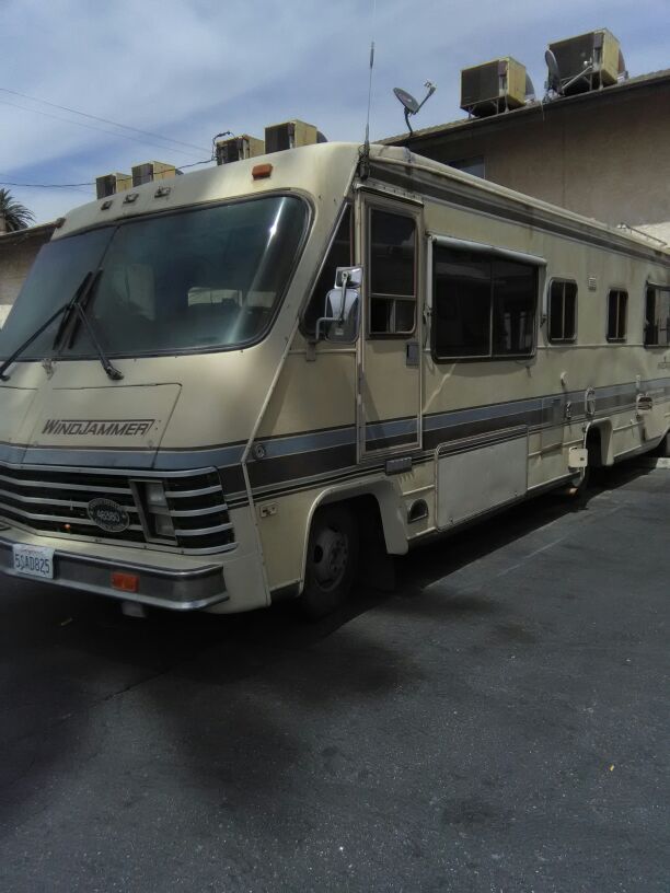 1985 Chevy windjammer motorhome