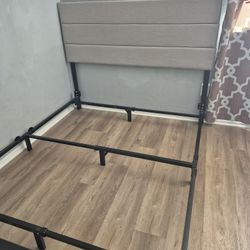 Bedframe - adjustable