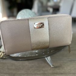 michael kors wristlet wallet
