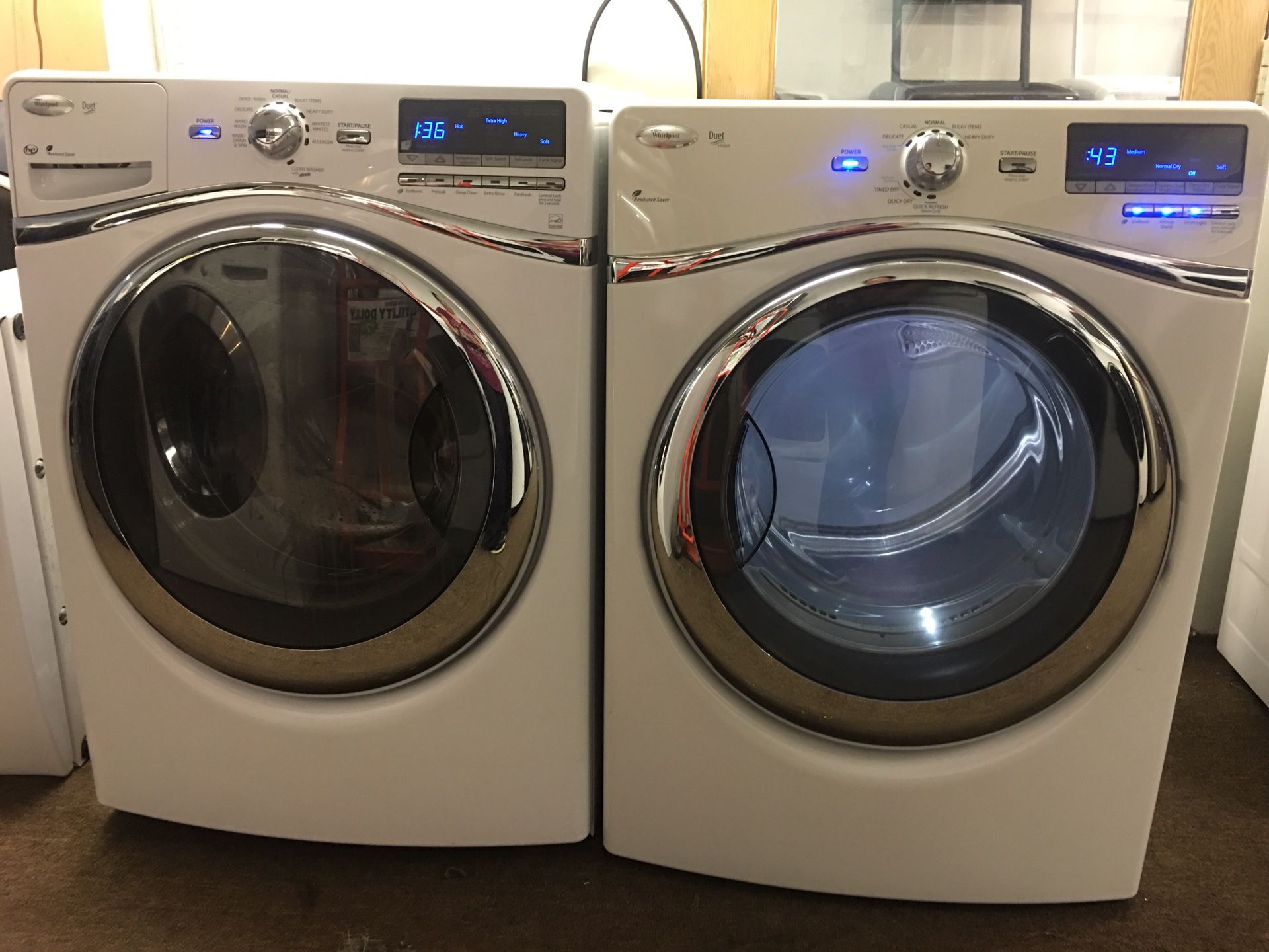 WHIRLPOOL DUET WASHER AND GAS STEAM DRYER