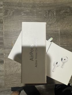 Apple AirPods with Active Noise Cancellation