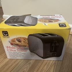 $10 CLOSEOUT 💰💰💰.  BRAND NEW 2 SLICE WIDE SLOT TOASTER.  🍞🥯🥐.  STAINLESS STEEL FINISH.   $10 SALE. 🔥🔥🔥🔥